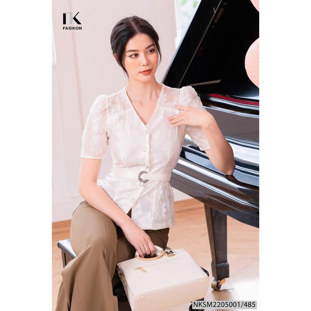 Áo Sơ Mi Nữ NK Fashion NKSM2205001 Hoa Nổi Thiết Kế Cổ V Tay Bồng Thanh Lịch Kèm Đai Rời | Lazada.vn Áo Sơ Mi Nữ Nk Fashion Nksm2205001 Hoa Nổi Thiết Kế Cổ V Tay Bồng Thanh Lịch Kèm Đai Rời | Lazada.Vn