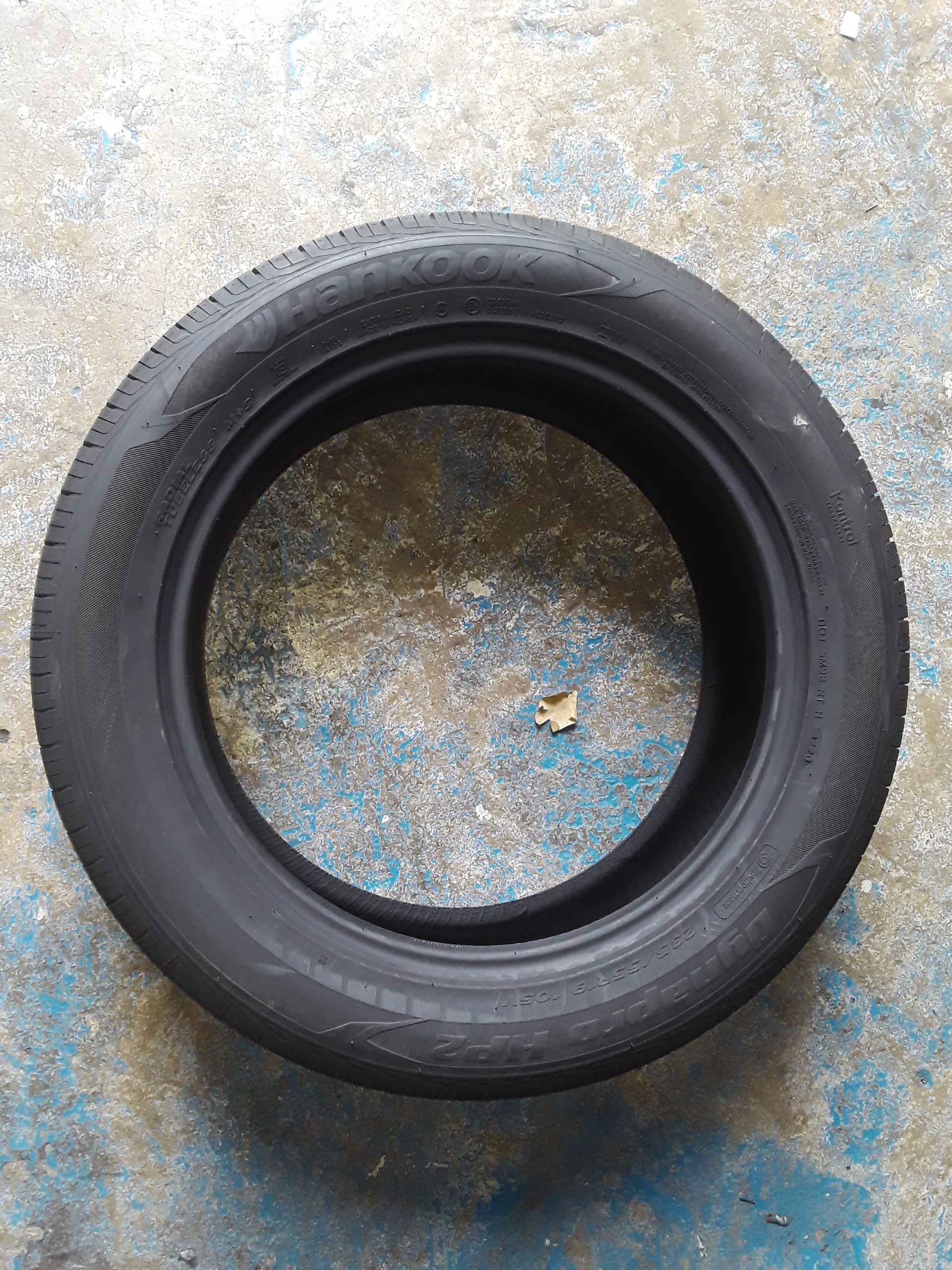 Lốp Hankook 235/55R19 RA33
