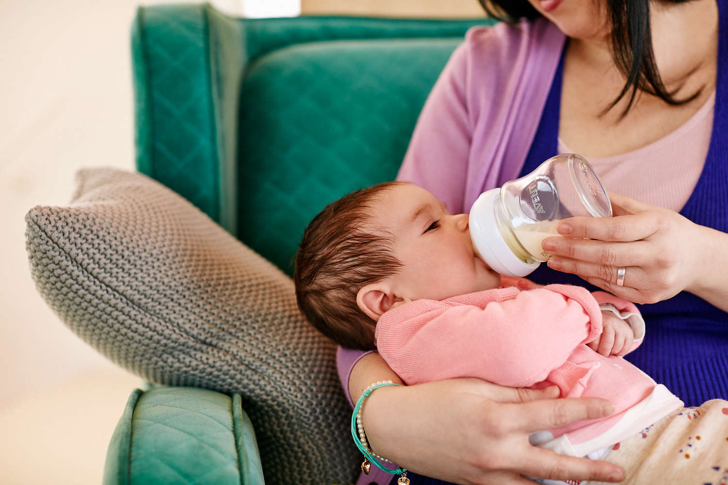 Bình sữa Philips AVENT thuỷ tinh 120-240ml được chọn núm