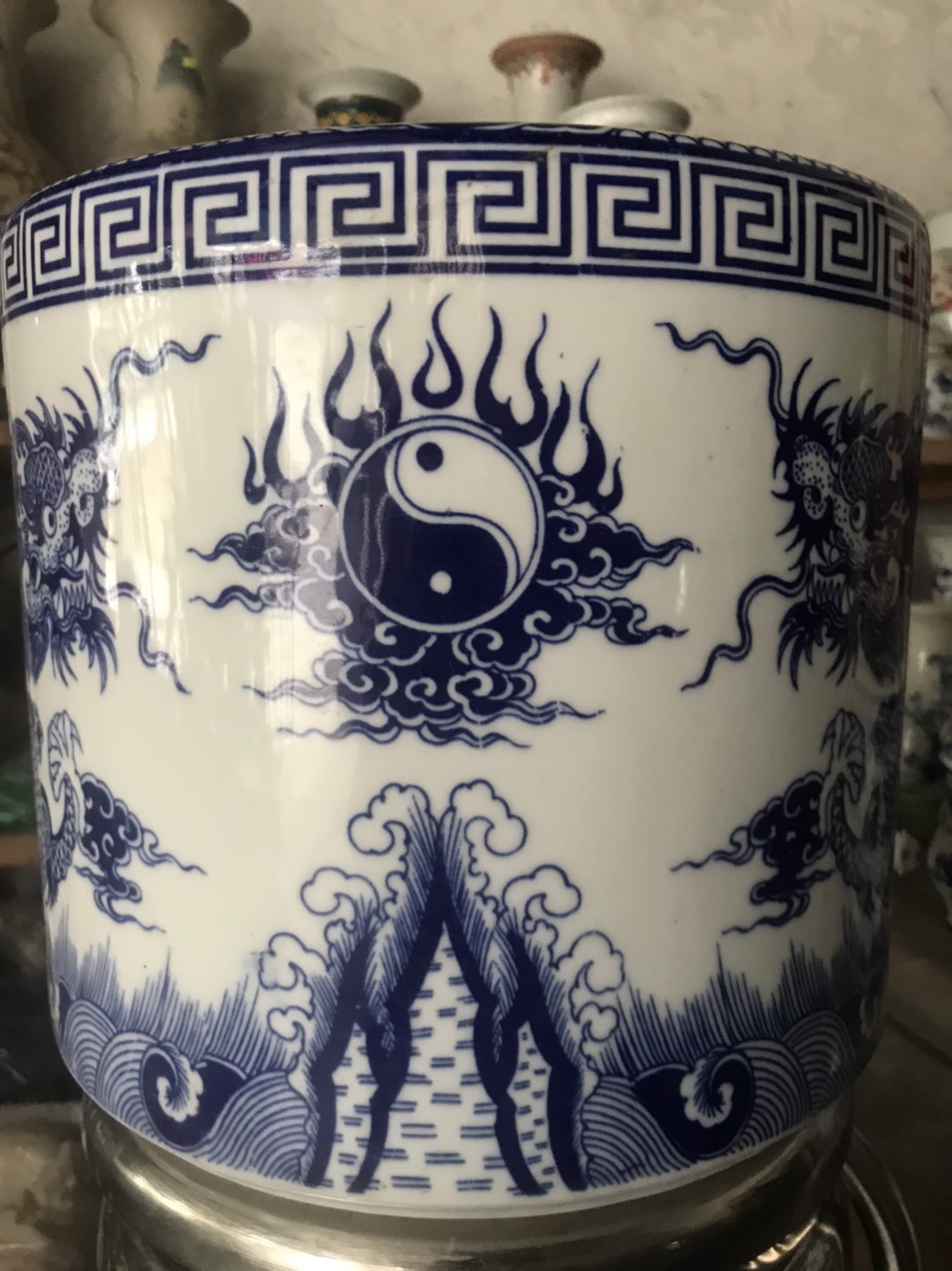 Bát hương (Lư hương) men lam bát tràng