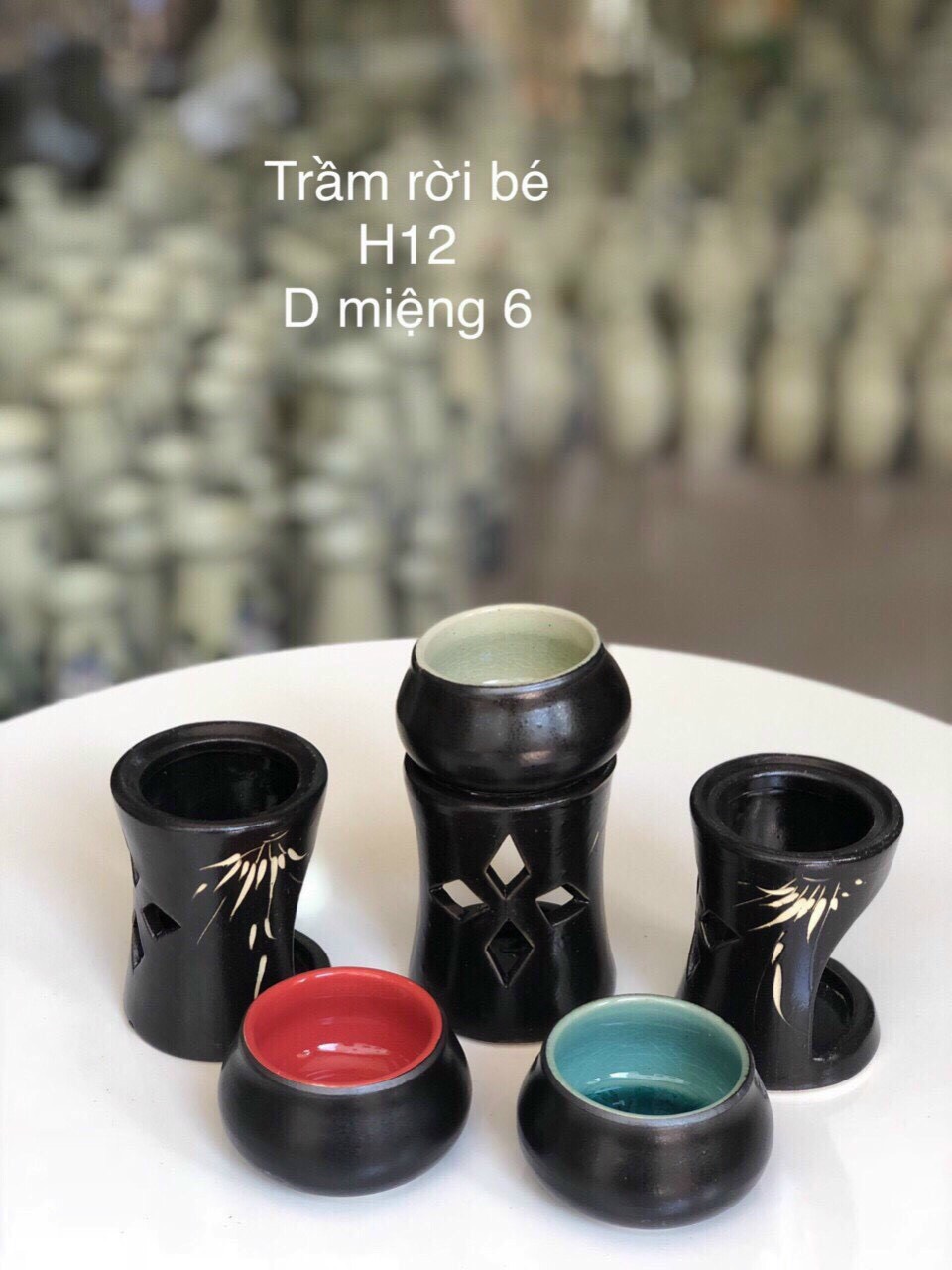 [HCM]ĐẾ ĐỐT TINH DẦU BẰNG NẾN HÌNH TRỤ CHUM