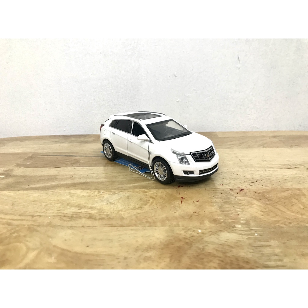 Mô hình xe Cadillac SRX _ Tỷ lệ 1:32