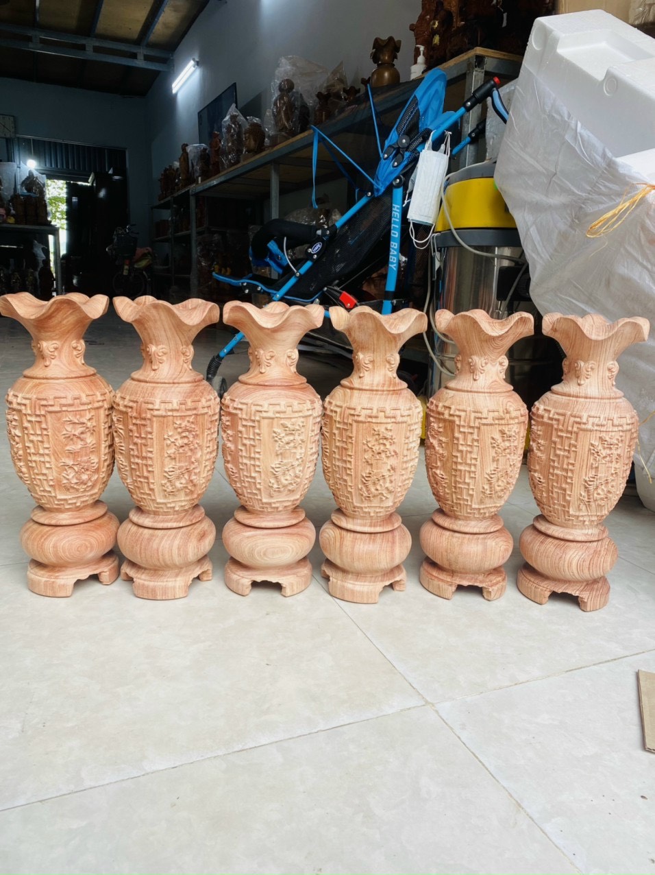 Cặp Lục Bình Trạm Khắc Tứ Quý Gỗ Hương Siêu Vân