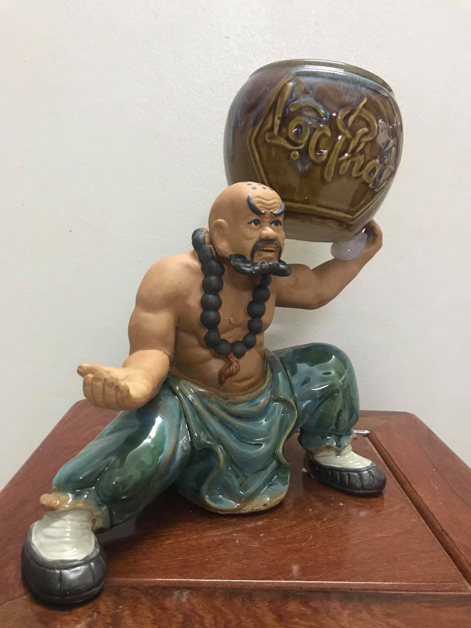 Chậu tượng la hán tay ngang - men màu