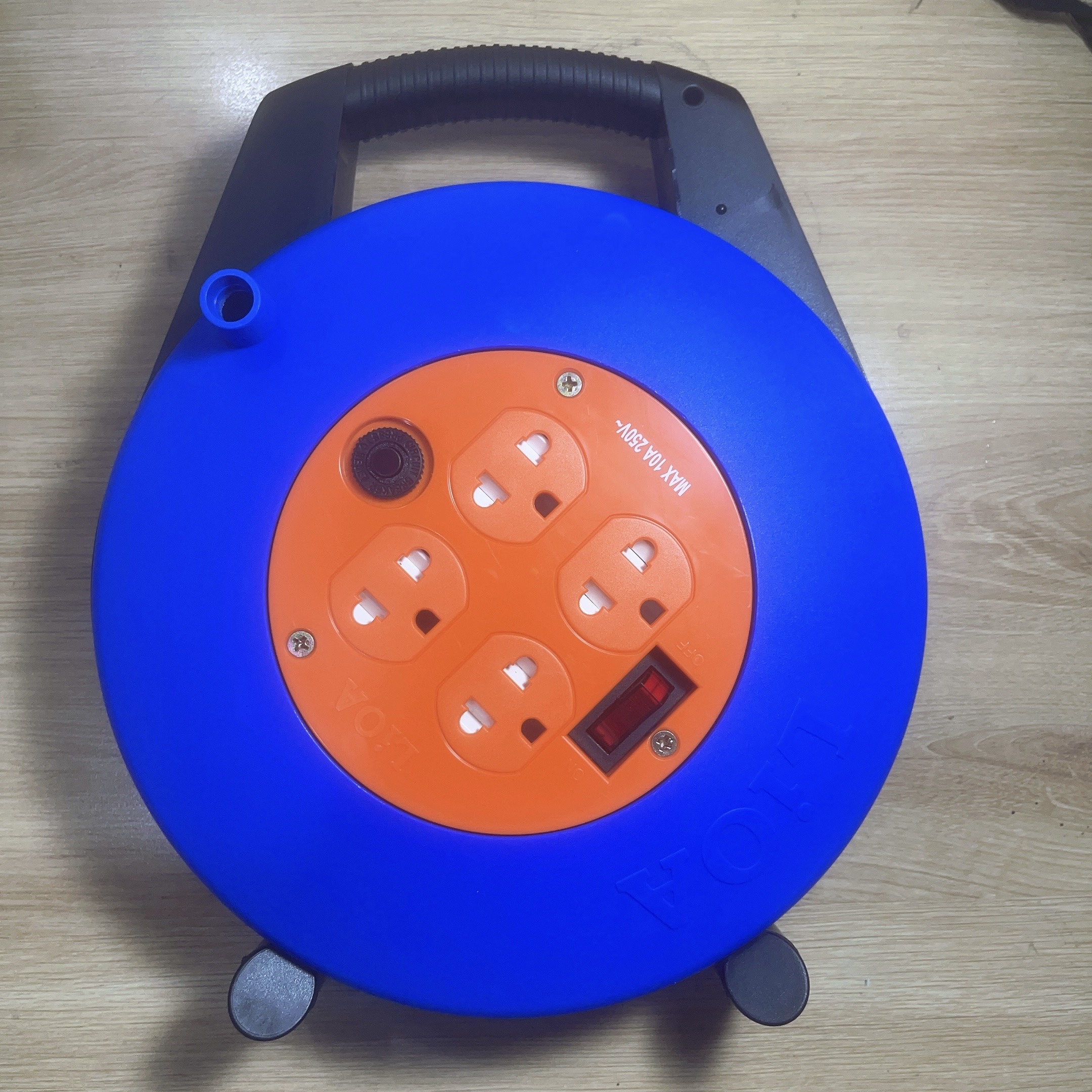 Ổ cắm kéo dài LIOA XTD10-2-15A ( 10m dây )