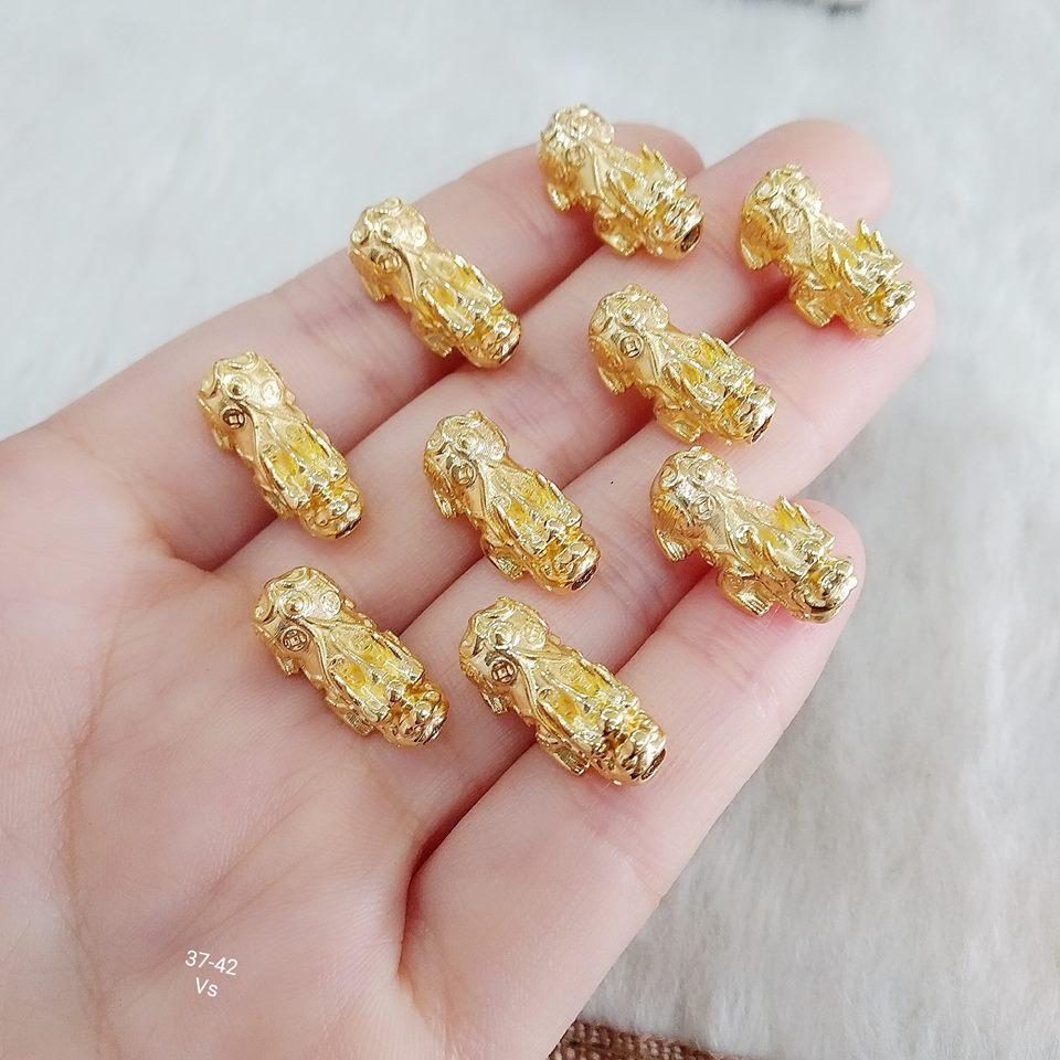 Charm tỳ hưu vàng 10k CH2