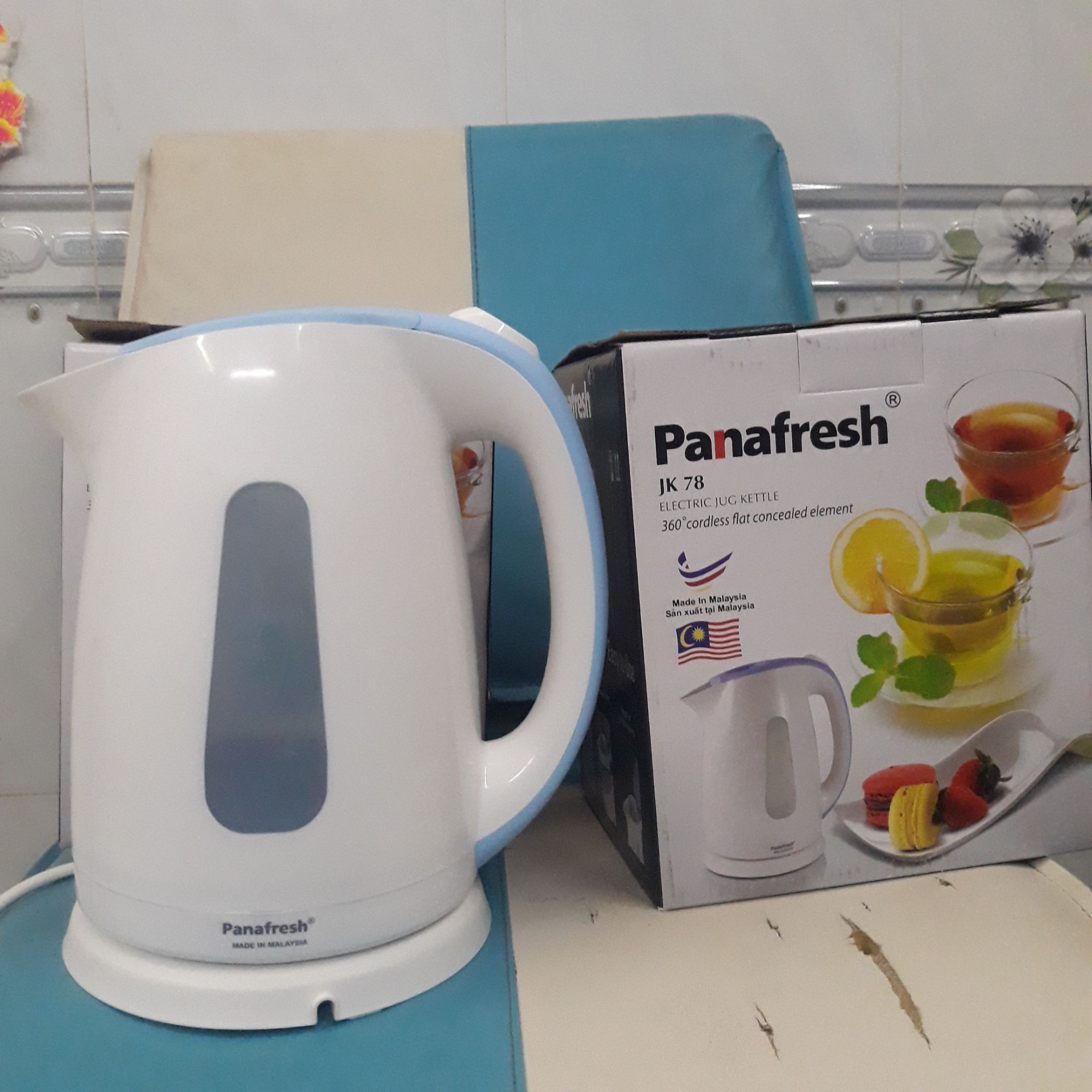 Ấm đun nước vỏ nhựa 1.8 lít ( nhập khẩu Malaysia)