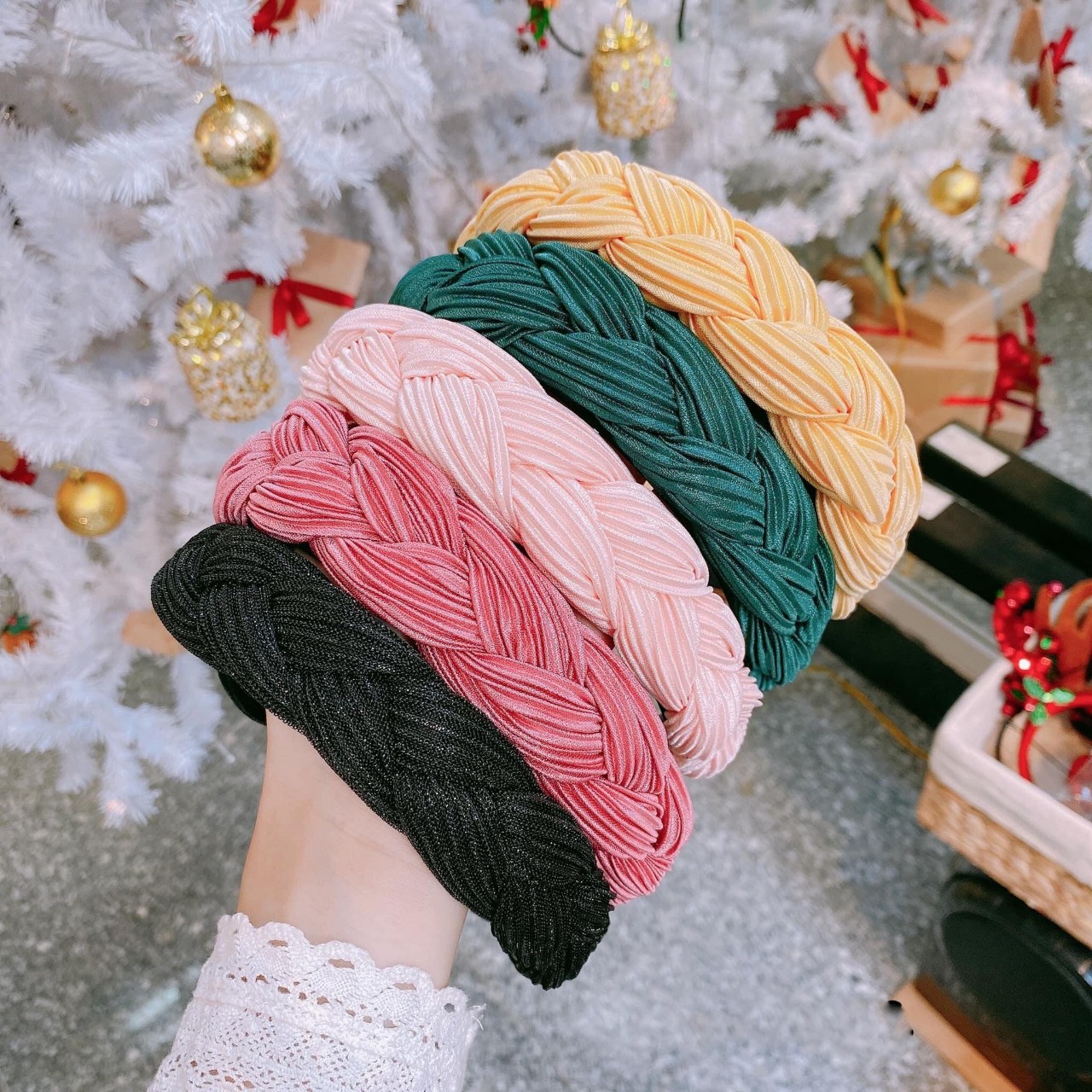 Cài tóc dạng bện phong cách Hàn Quốc - Mấn nhung độc lạ cho nàng xuống phố - Selenshop