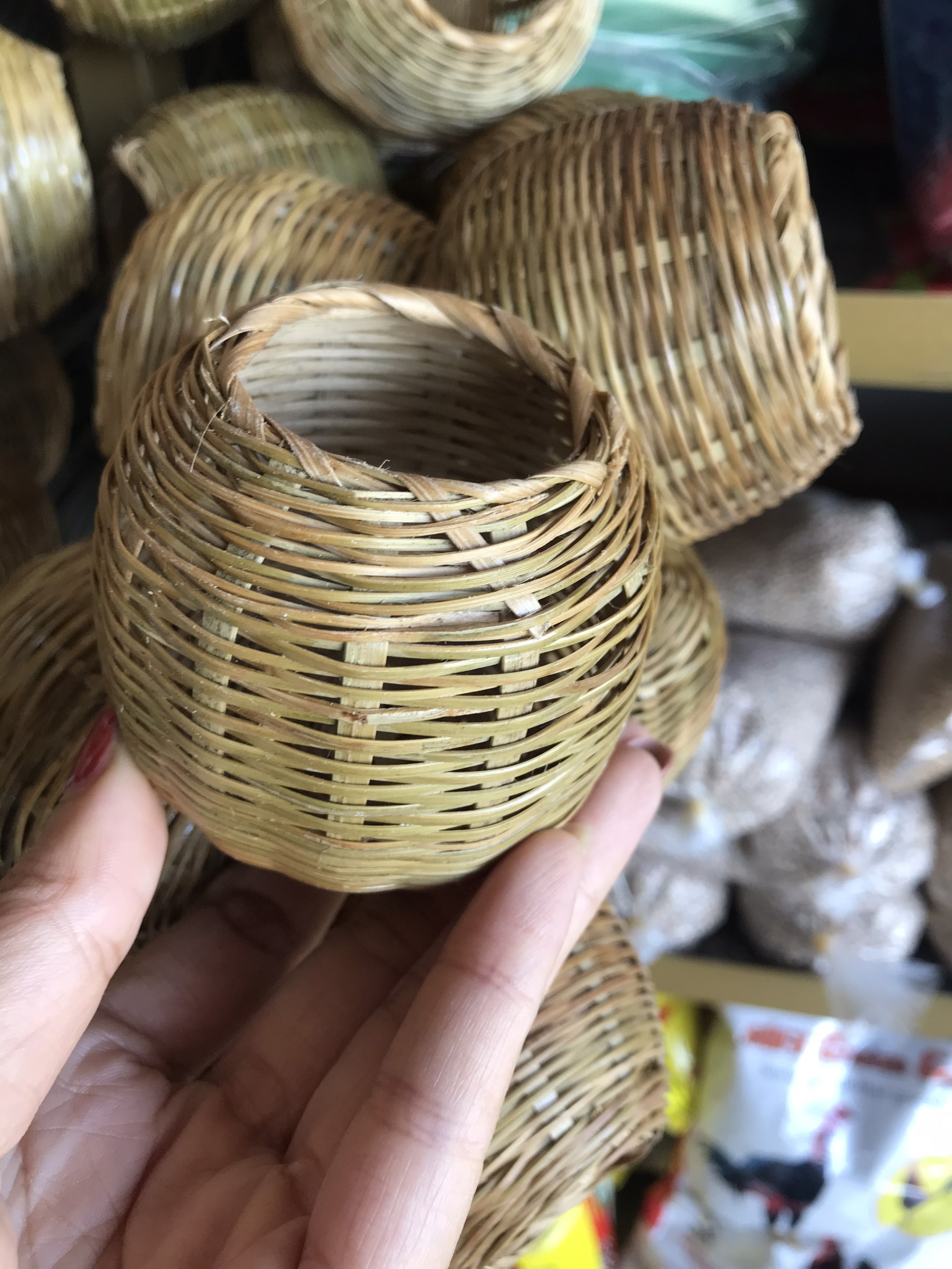 Rọ cu/GIỎ THÓC cho chim cu gáy ( cóng đựng lúa cho cu gáy)