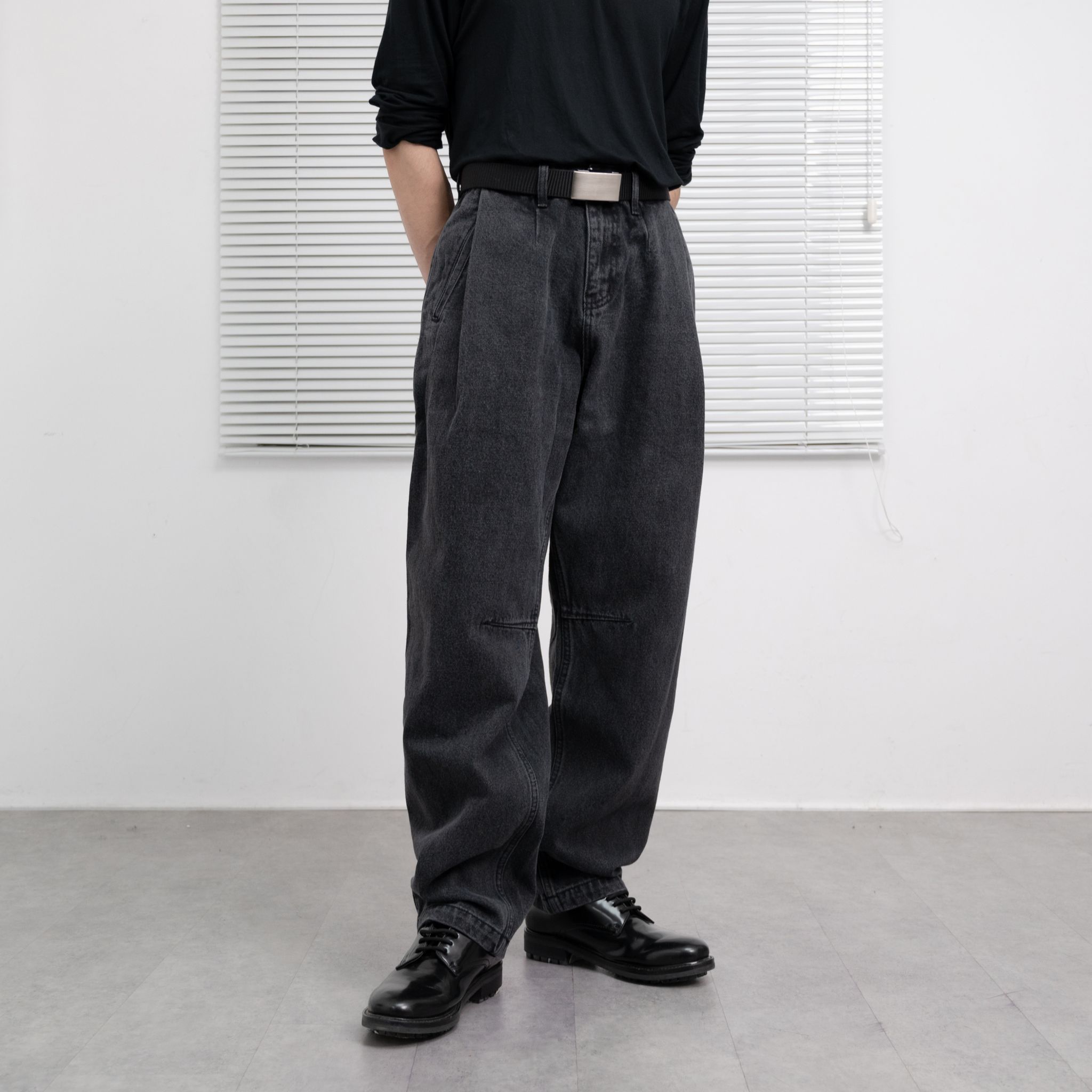 Quần jeans dáng suông 21ST URBAN Grey Folding Jeans