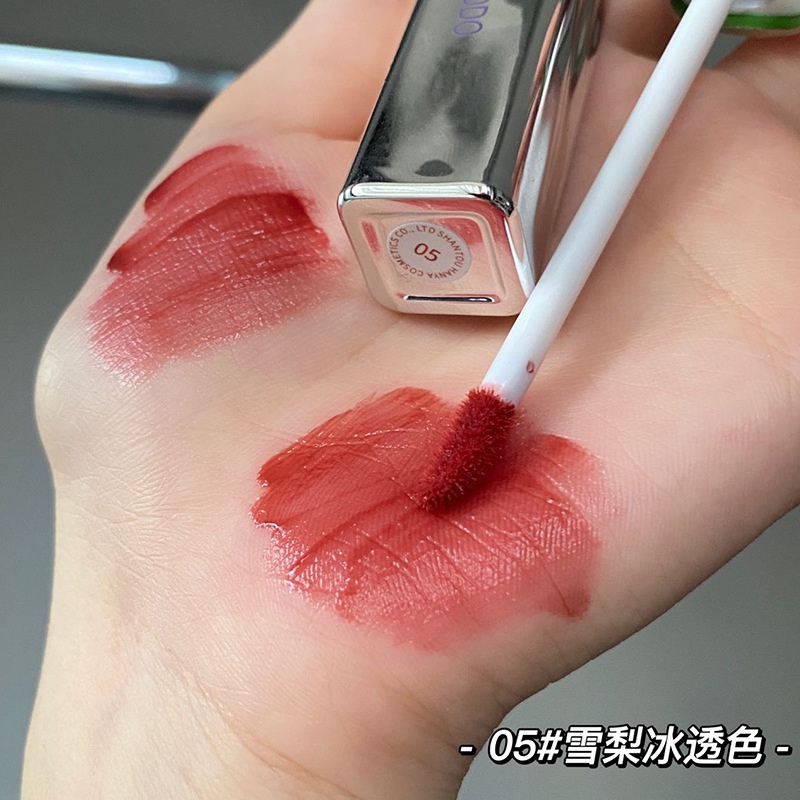 Son bóng lấp lánh toot dodo giúp môi căng mọng và không bết dính