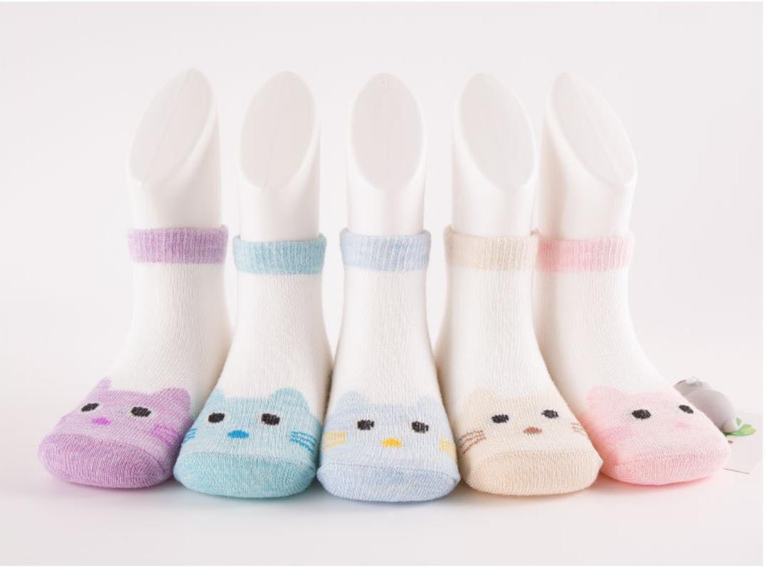 [HCM](Combo 5 đôi) Vớ cao cổ cho bé gái 0-5 tuổi. Vớ hình mèo. Vớ em bé. Vớ dễ thương cho bé gái. Tất dễ thương cho bé gái. Tất hình mèo. Vớ cotton mềm cho bé. Tất cotton mềm cho bé. My little boss.