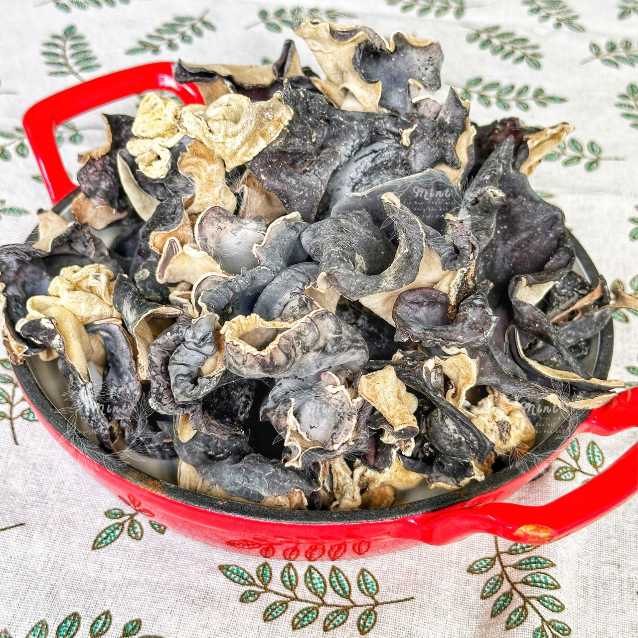 Mộc Nhĩ Đen Sấy Khô (Nấm Mèo Đen -  Nấm Tai Mèo - Auricularia auricula-judae) - Túi 250gr