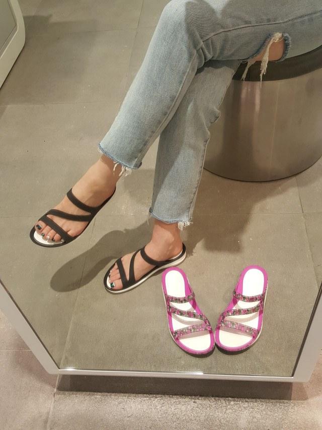 Dép lê nhựa Crocs Swiftwater dành cho nữ (hoa hồng)