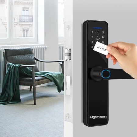Khóa cửa vân tay mở từ xa K7