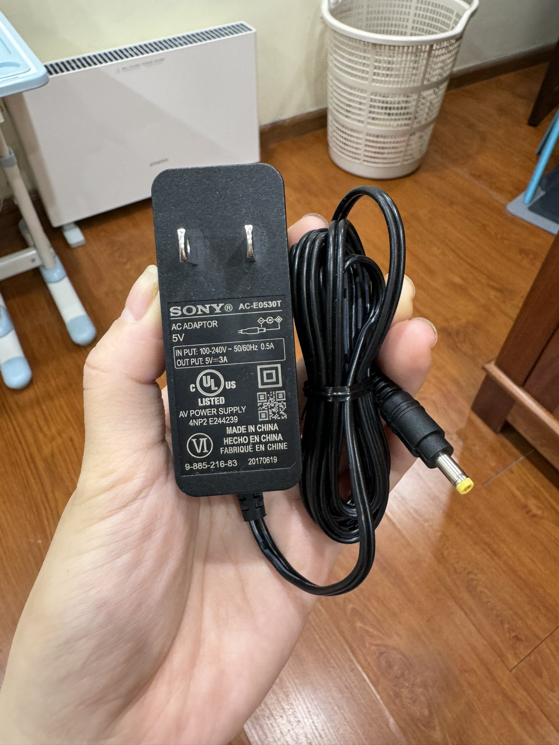 sạc loa sony xb41