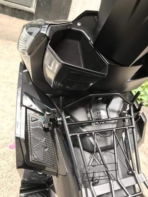 HỘC ĐỰNG ĐỒ XE AIRBLADE