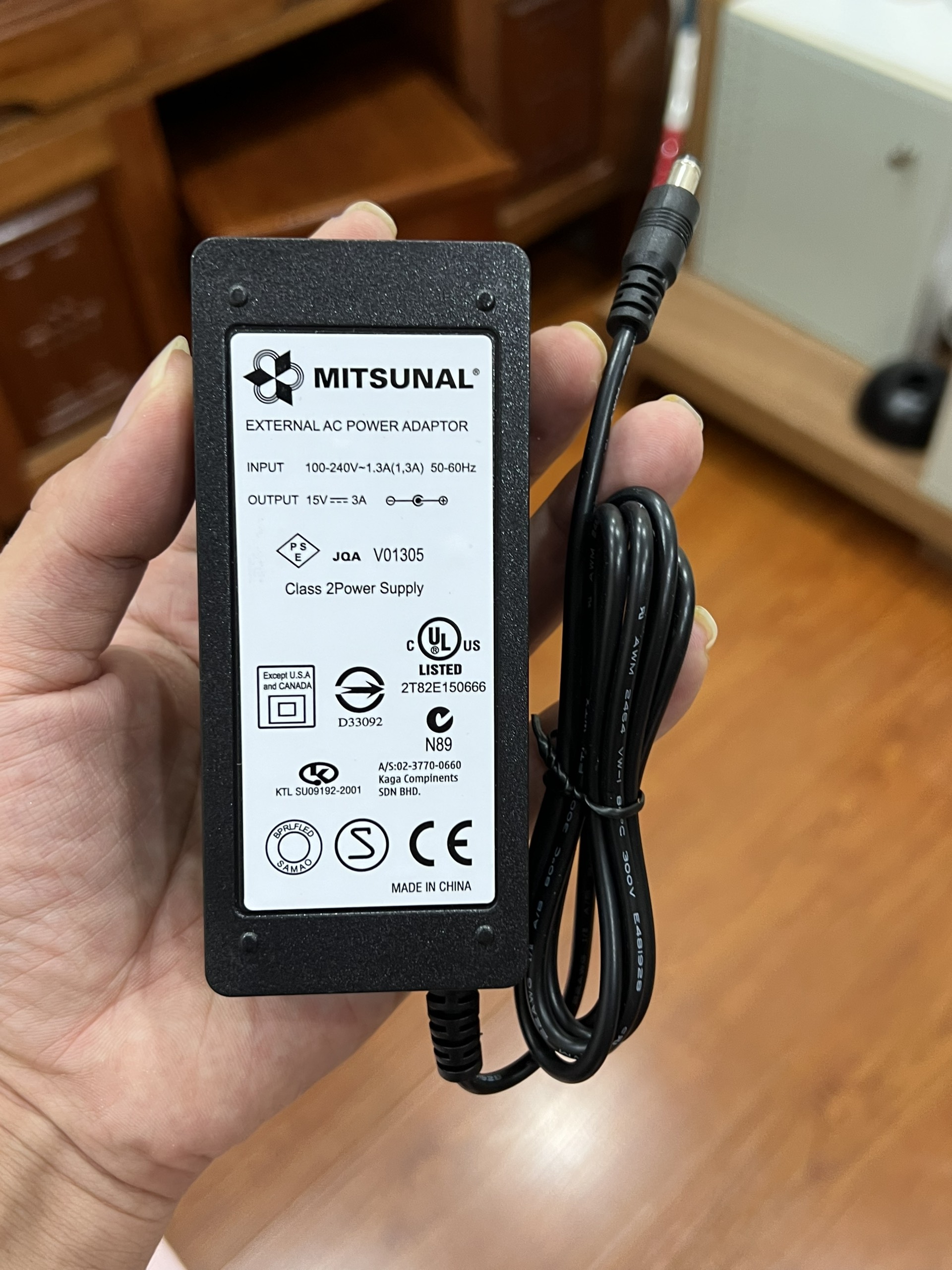 nguồn adaptor 15V 3A loại tốt