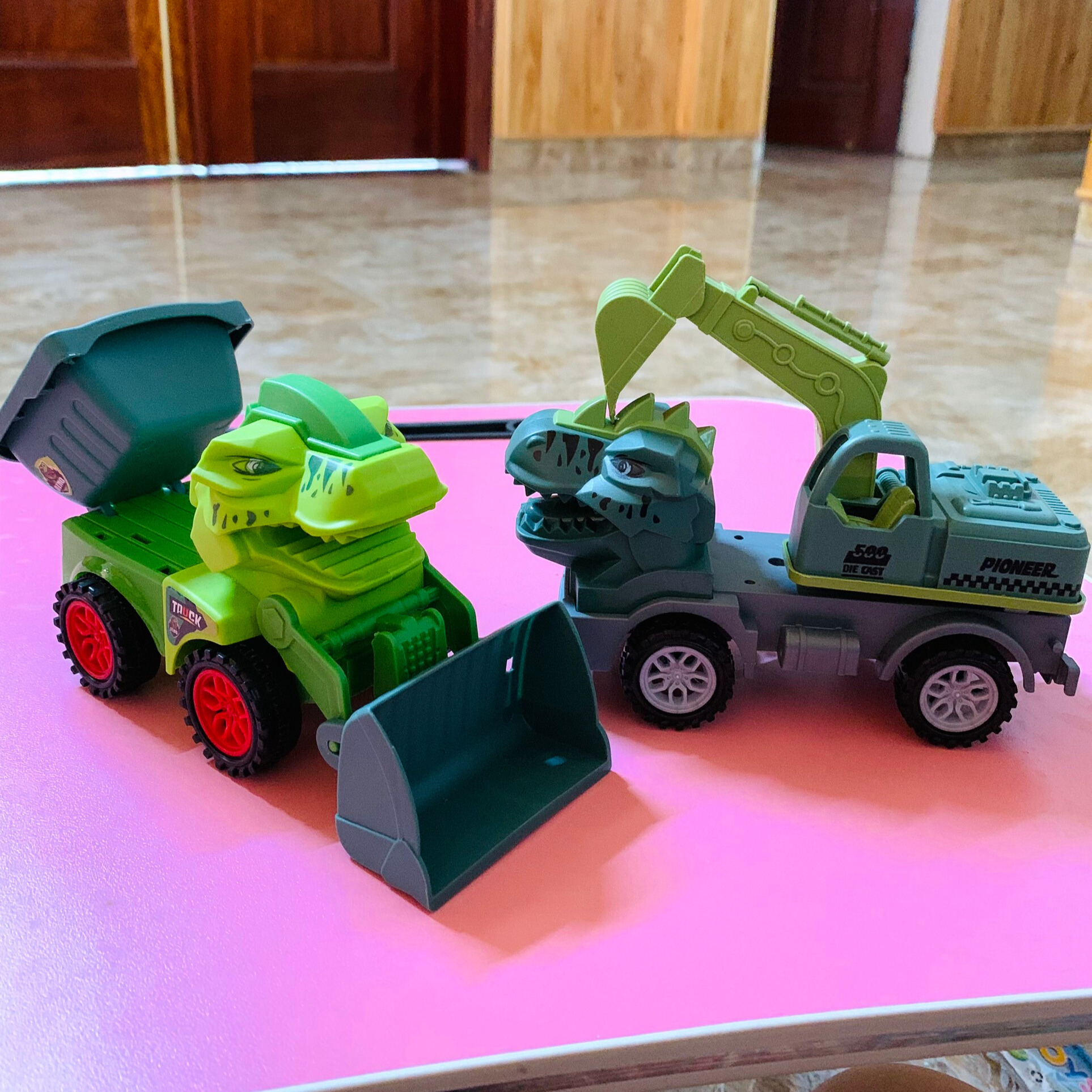 Xe xúc lật khủng long Quà tặng Babies Zone