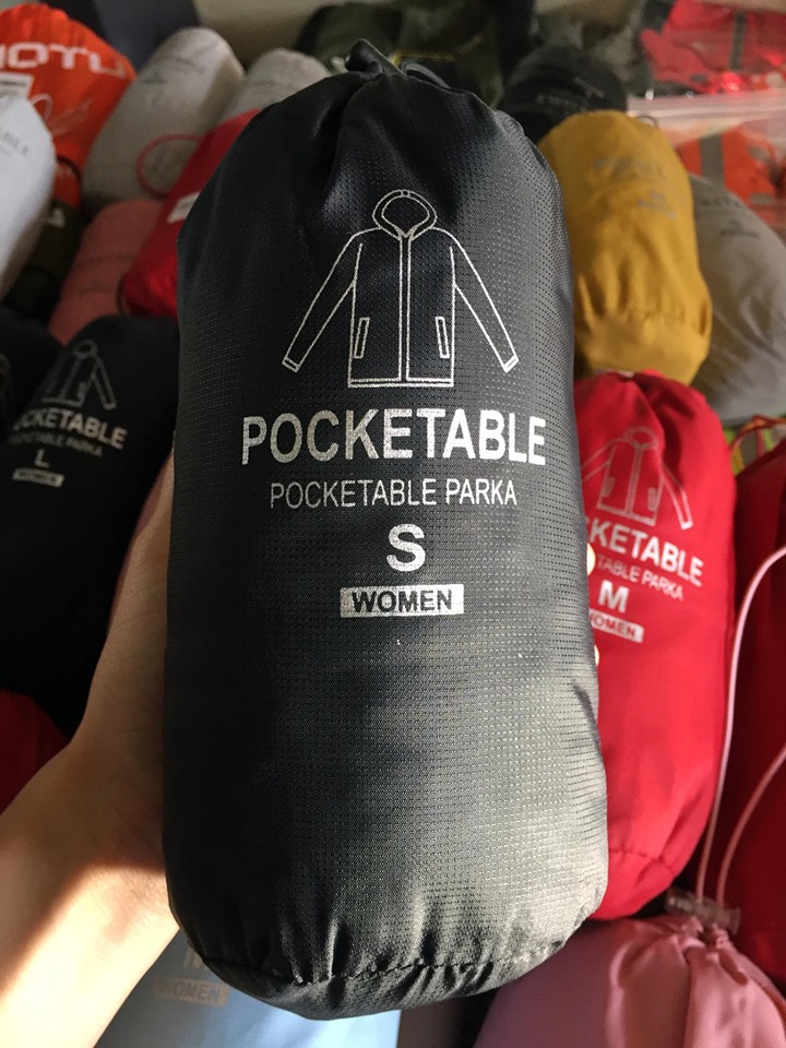 Áo Khoác Gió Uniqlo Màu Đen