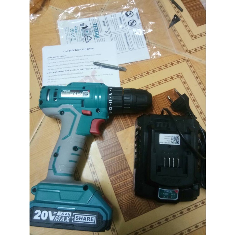Máy khoan dùng pin 20V total TDLI20011