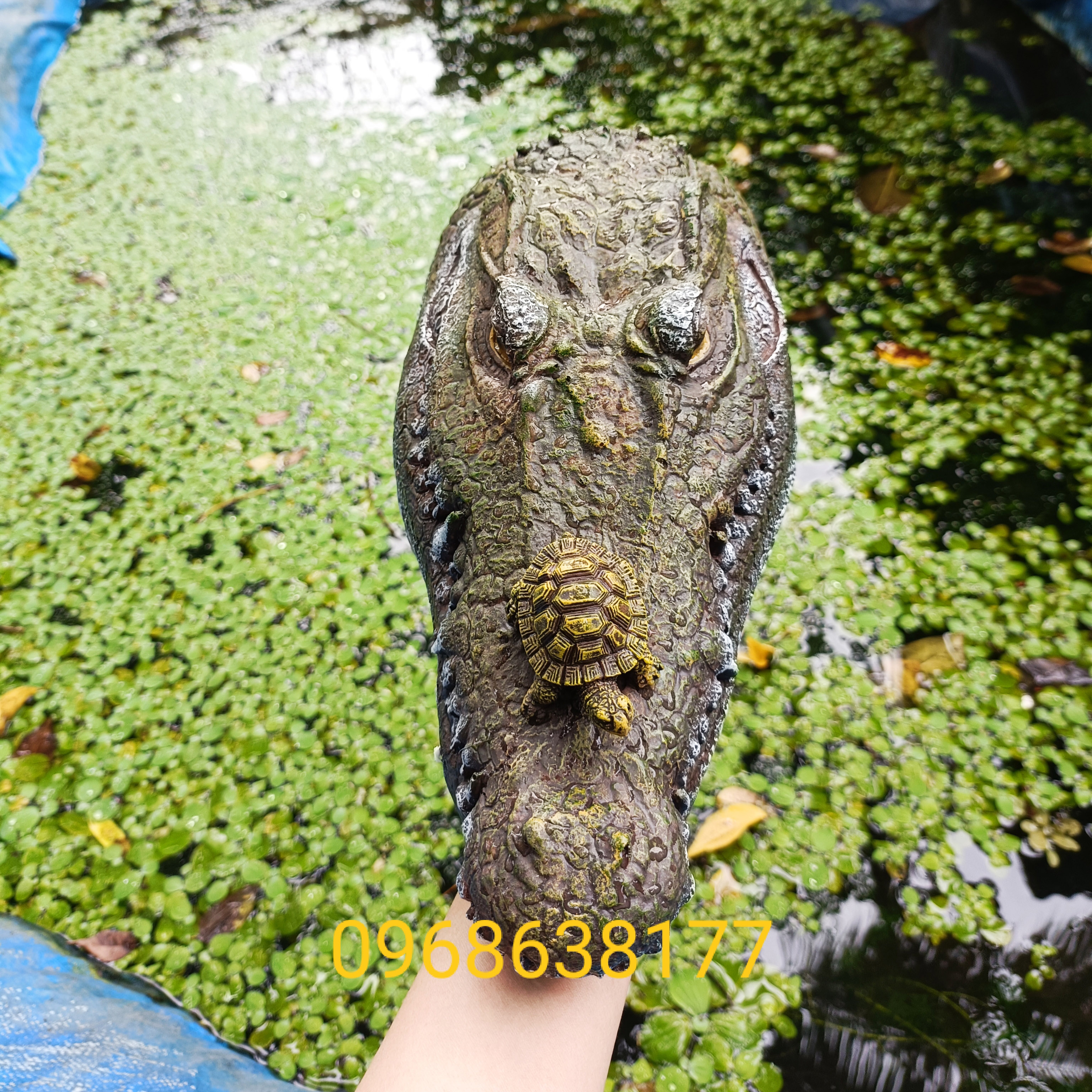 Mô hình Cá sấu thả nổi trang trí hồ ngoài trời