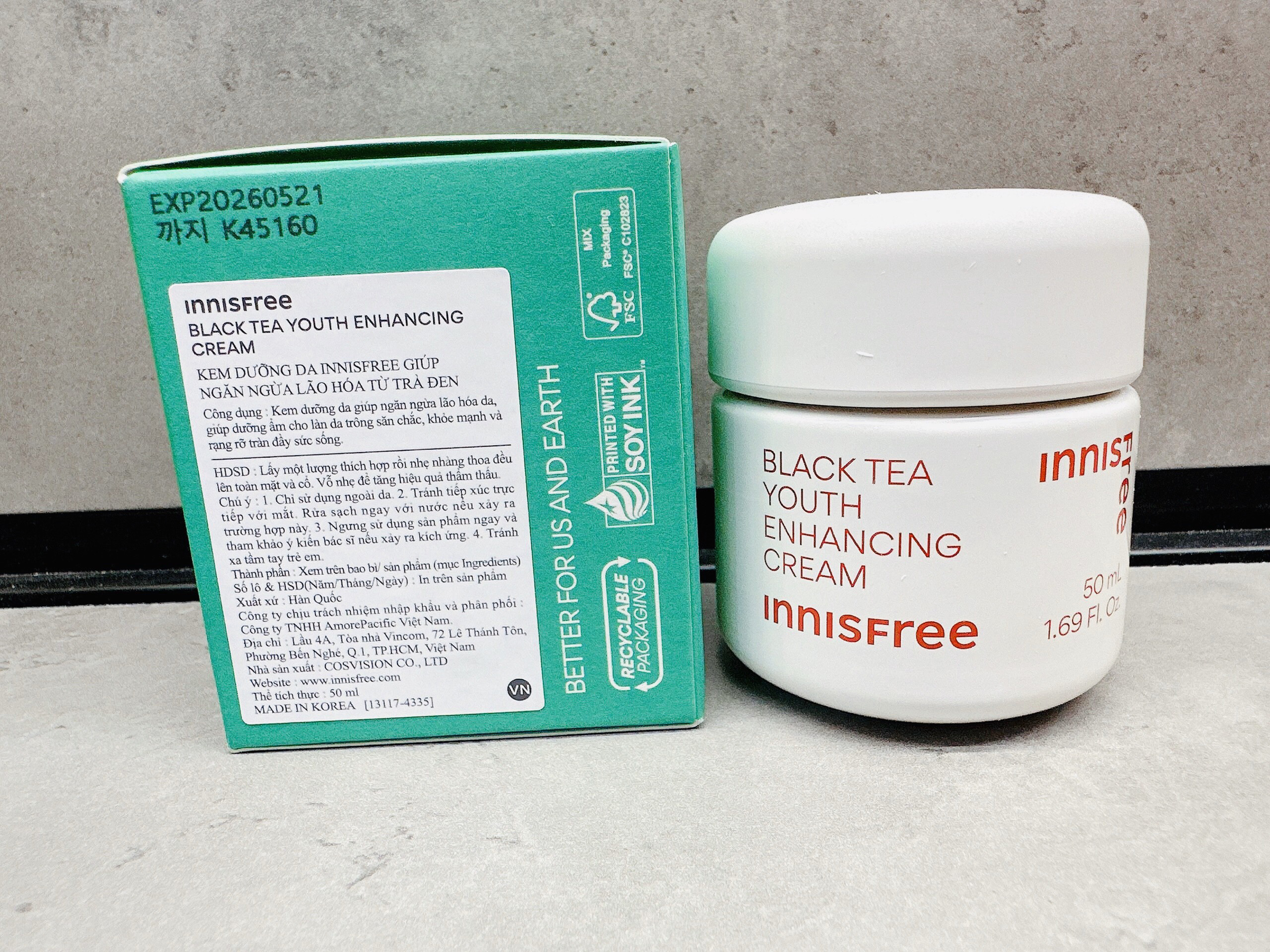 Kem dưỡng da Trà đen Innisfree Black Green Tea Cream 45ml