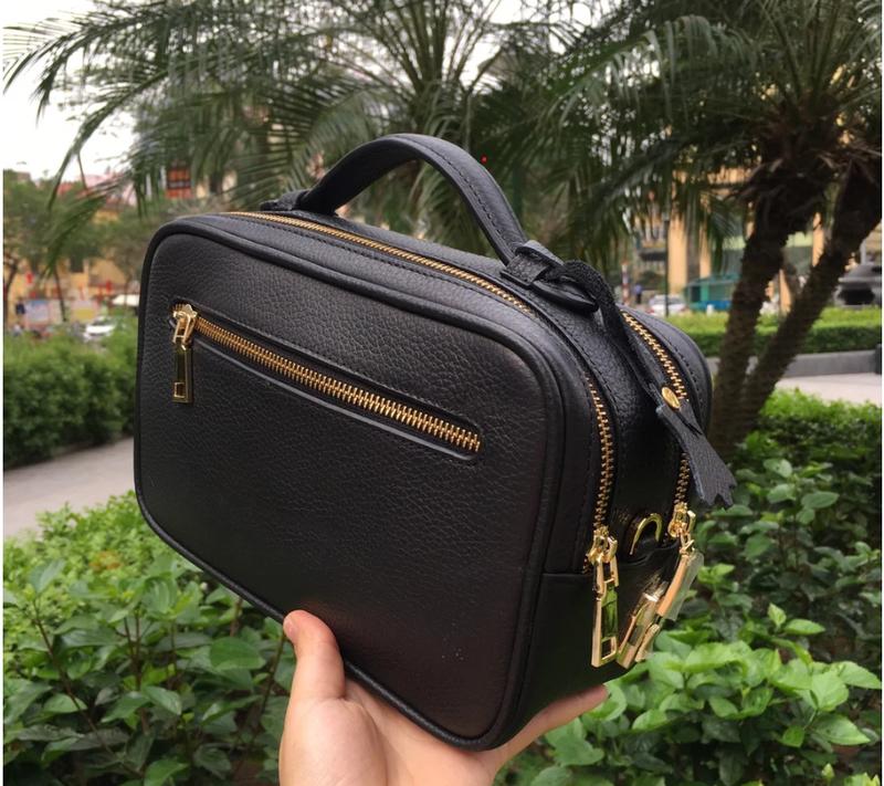 Túi cầm tay golf (2 ngăn - khóa số) - 24.5 x 14,5 x 9 cm