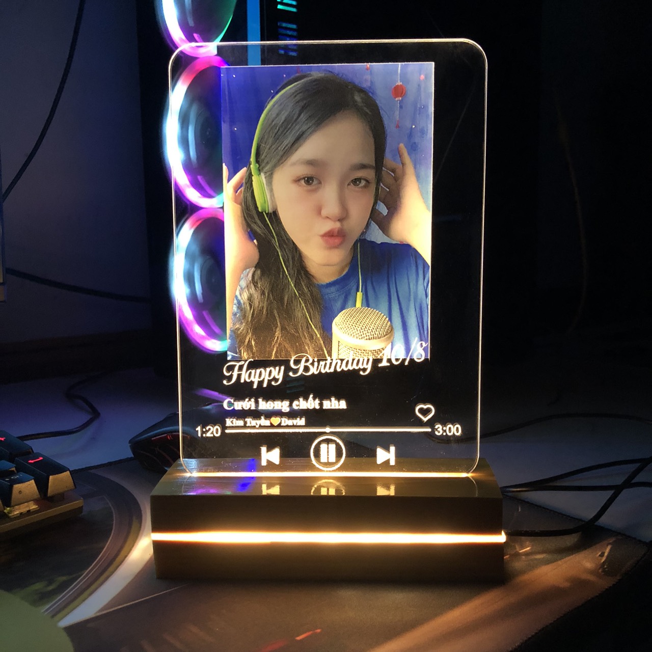 Đèn led in ảnh chân dung, ảnh kỉ niệm, in UV theo yêu cầu - Quà tặng ý nghĩa giành tặng bạn bè, người thân