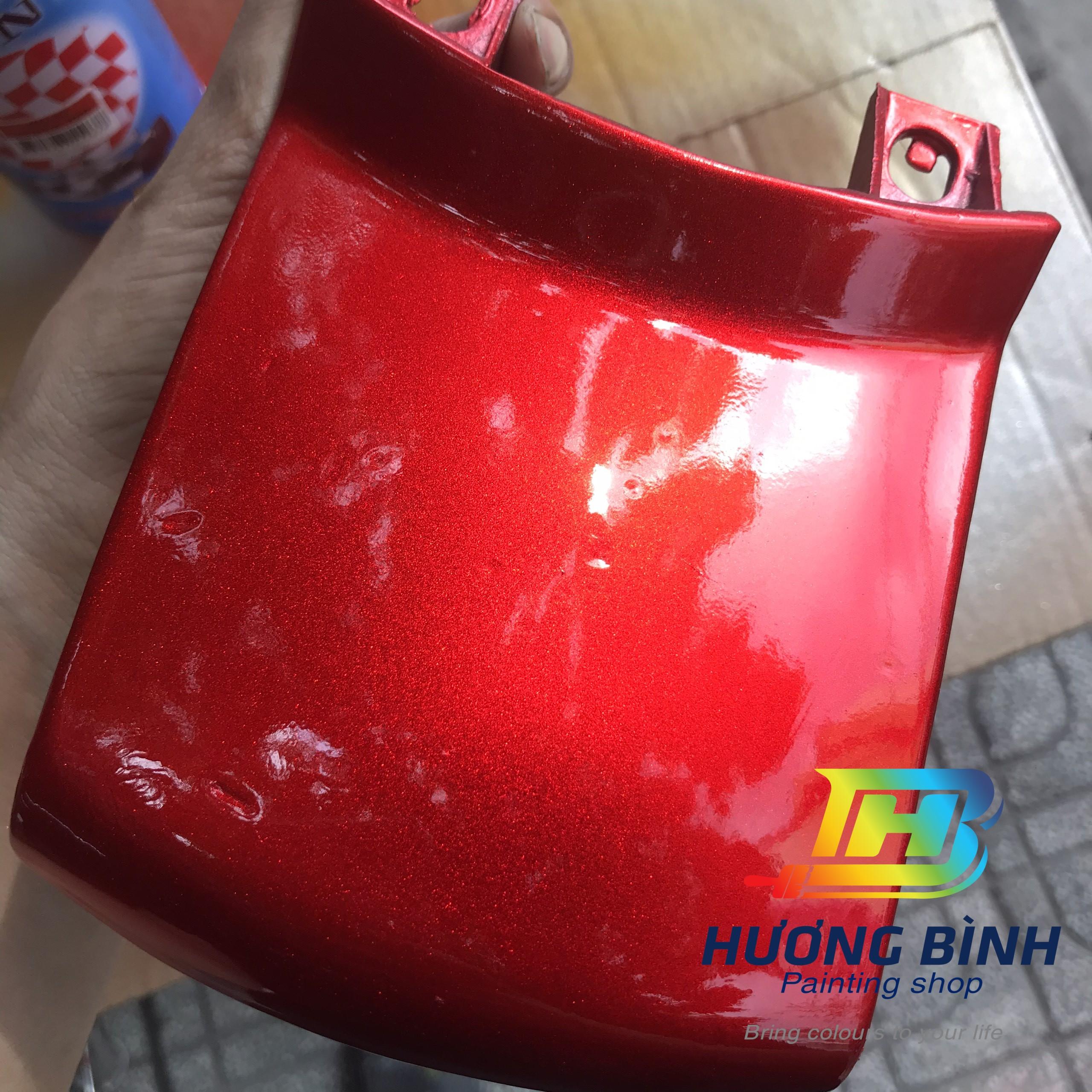 Sơn xịt Bosny Candy Đỏ Honda - No.67 (cần phải có nền Bạc mới lên được màu)