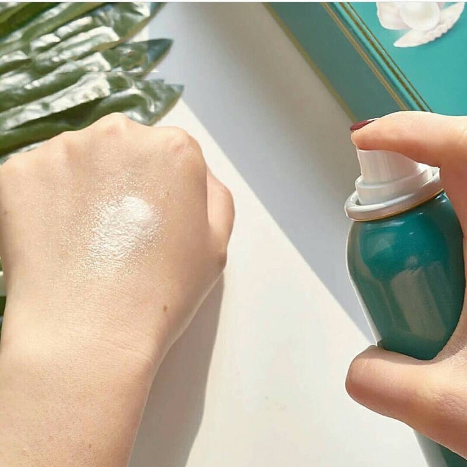 Xịt chống nắng bảo vệ da JMsolution Marine Luminous Sun Spray (180ml)