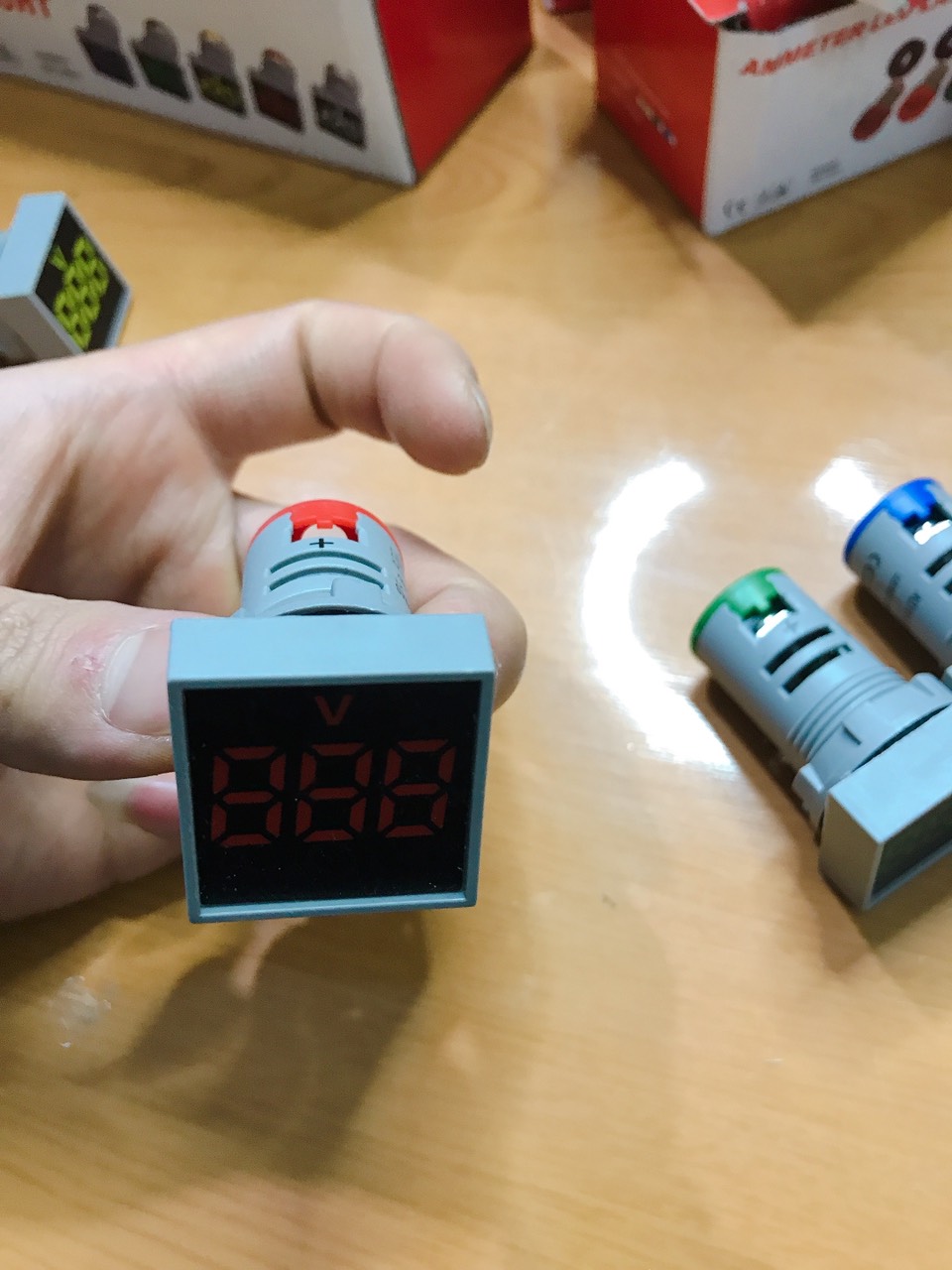 Vôn kế AC 12v-500v hiển thị điện áp