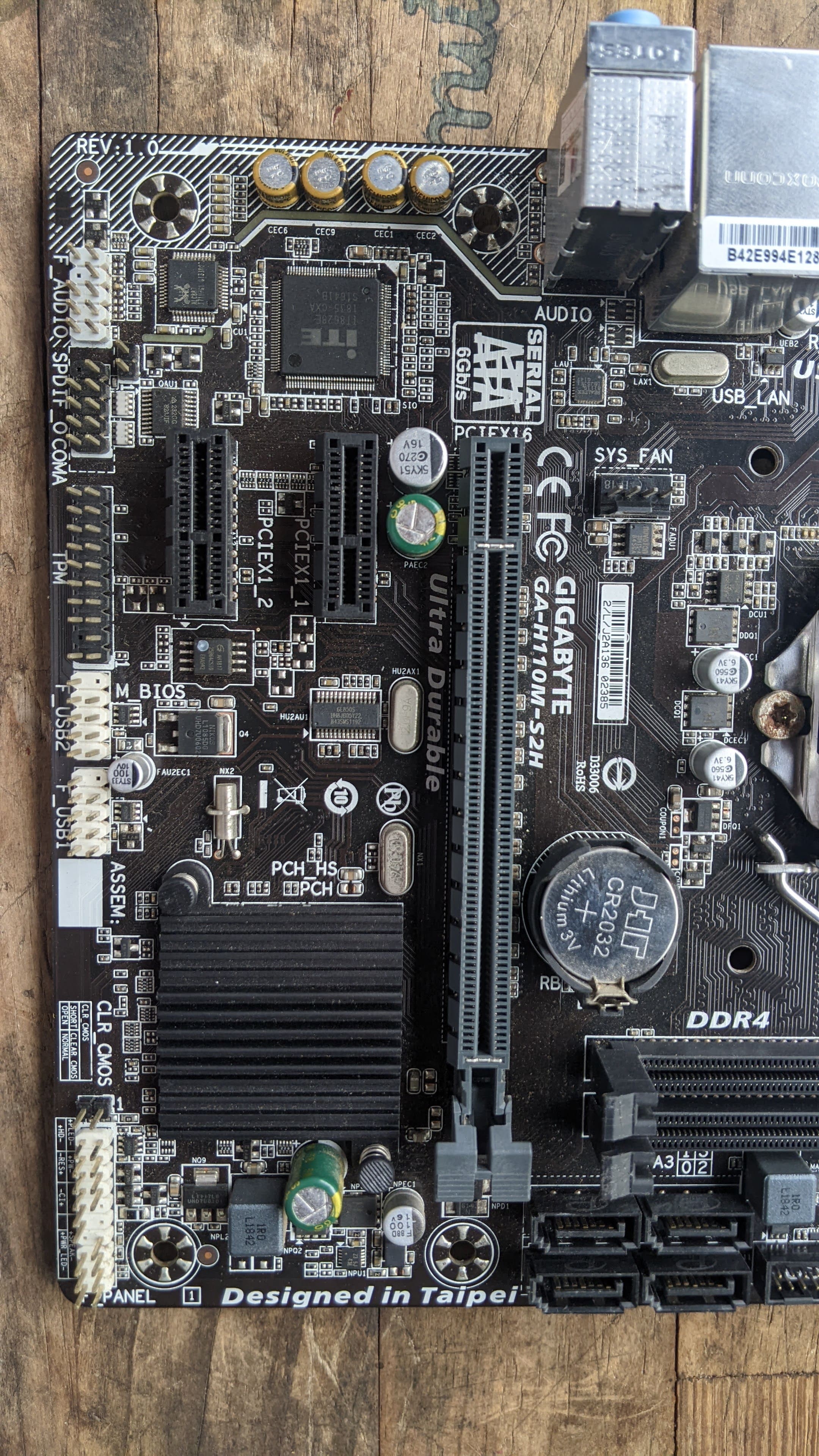 Main Gigabyte H110M-S2H