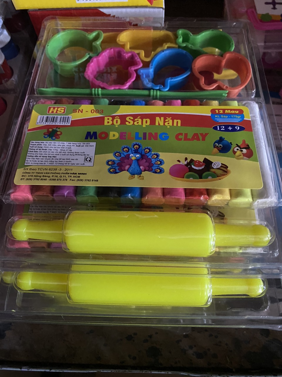 Bộ sáp nặn HS 12 màu