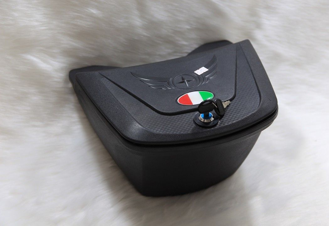 thùng giữa xe sirius givi