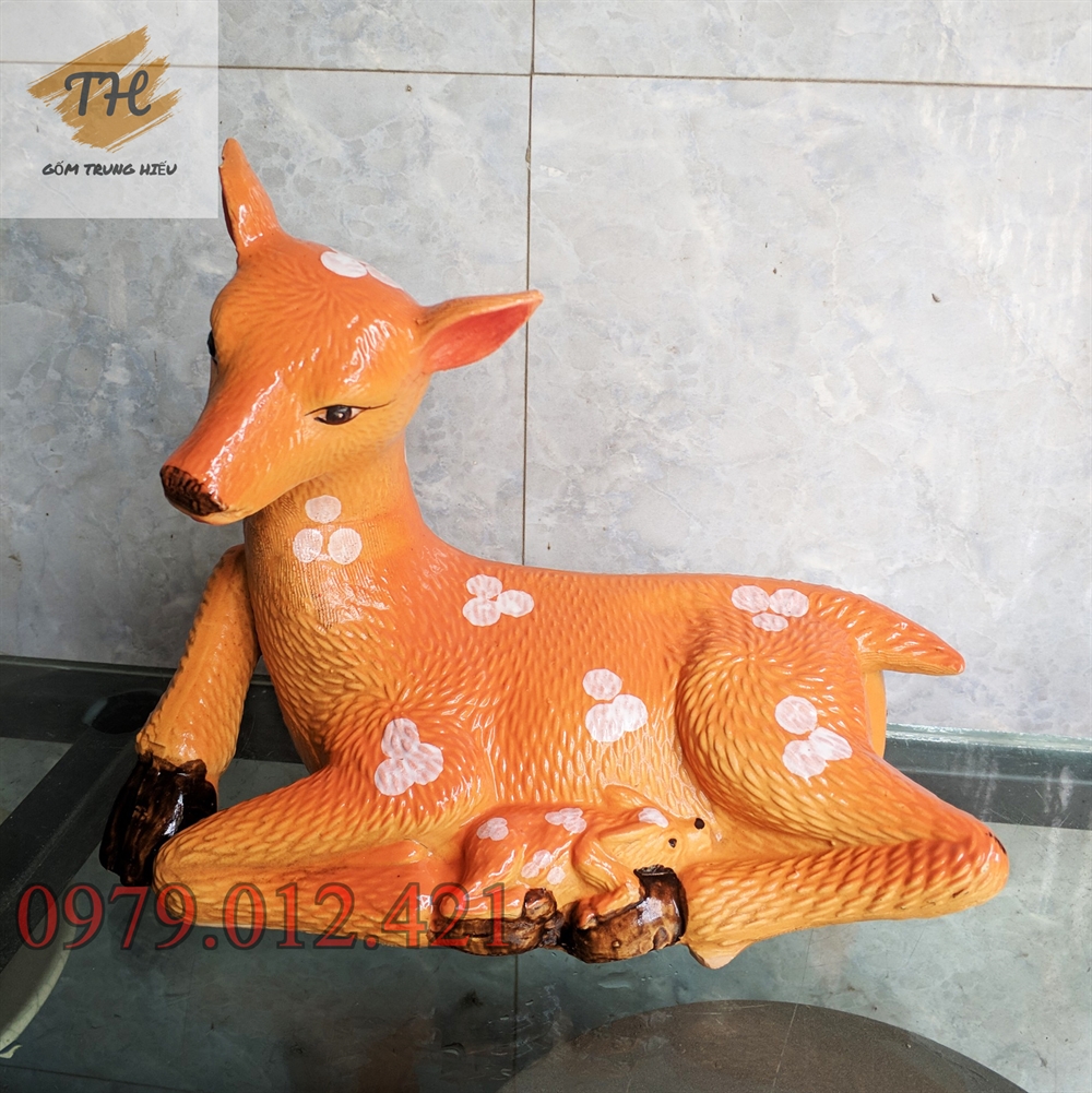 Tượng Nai gốm Bát Tràng dài 22cm