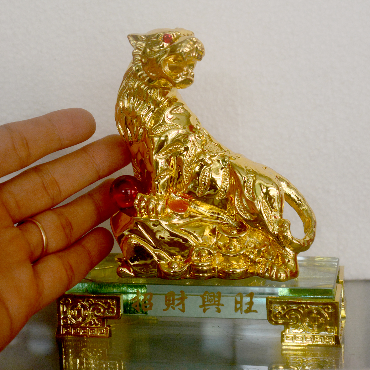 [HCM]Tượng con giáp đế kính sơn xi vàng
