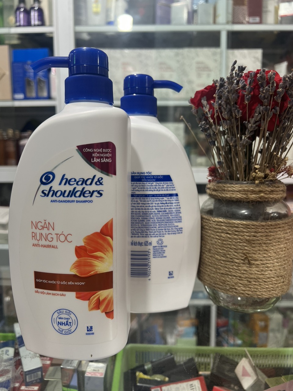 Dầu gội Head & Shoulders dưỡng chất ngăn rụng tóc 650g