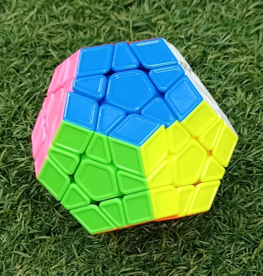 ộ Sưu Tập Rubik Không Viền Stickerless 2x2 3x3 4x4 5x5 Hàng Đẹp Xoay Trơn Siêu Bền Rubic Đồ Chơi Thông Minh
