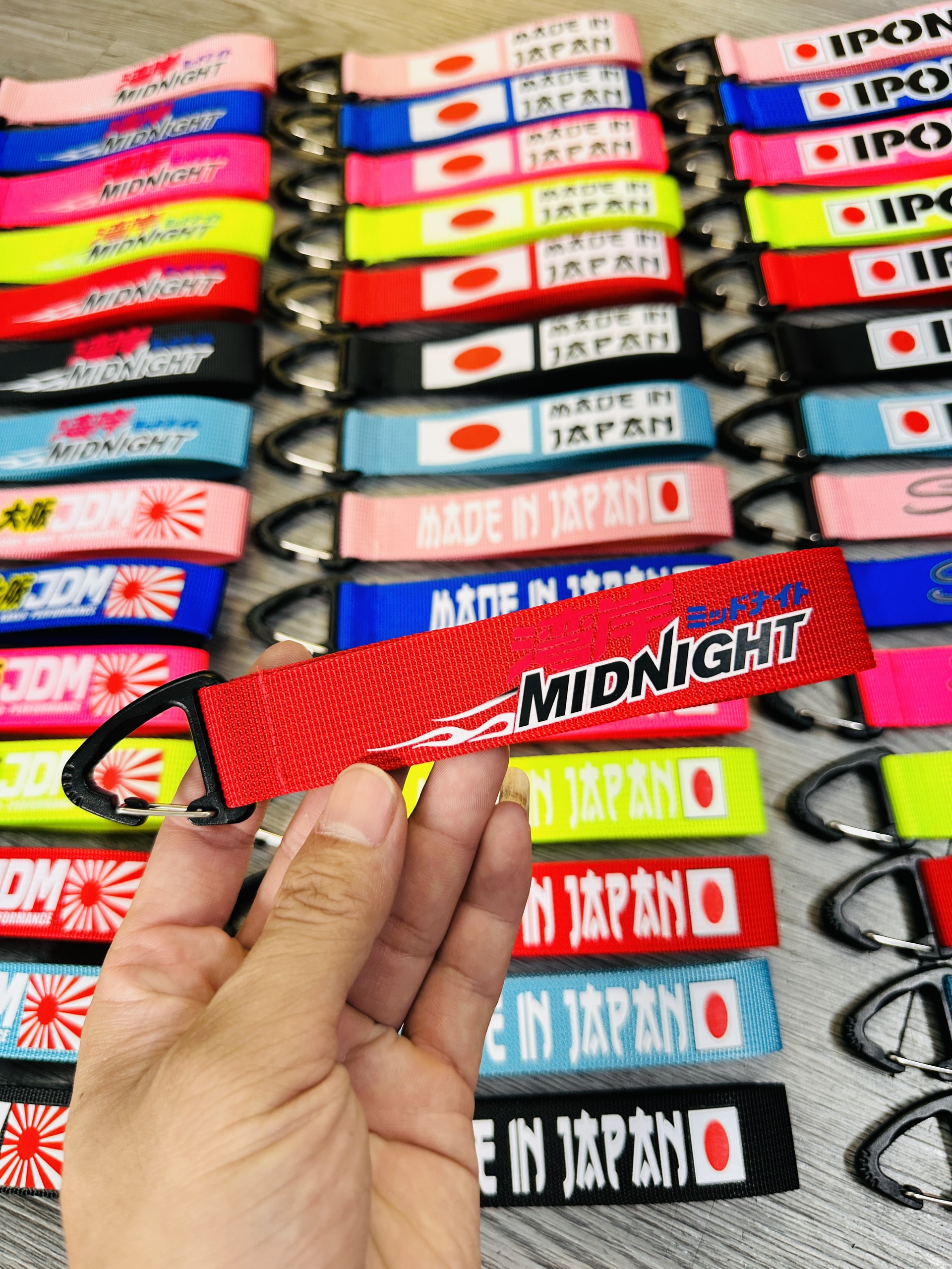 MÓC KHÓA DÂY CHỮ MIDNIGHT MẪU MỚI HOT