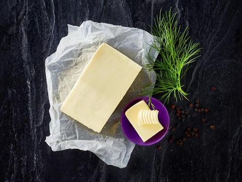 Bơ Lạt 82% Béo Emborg 200g