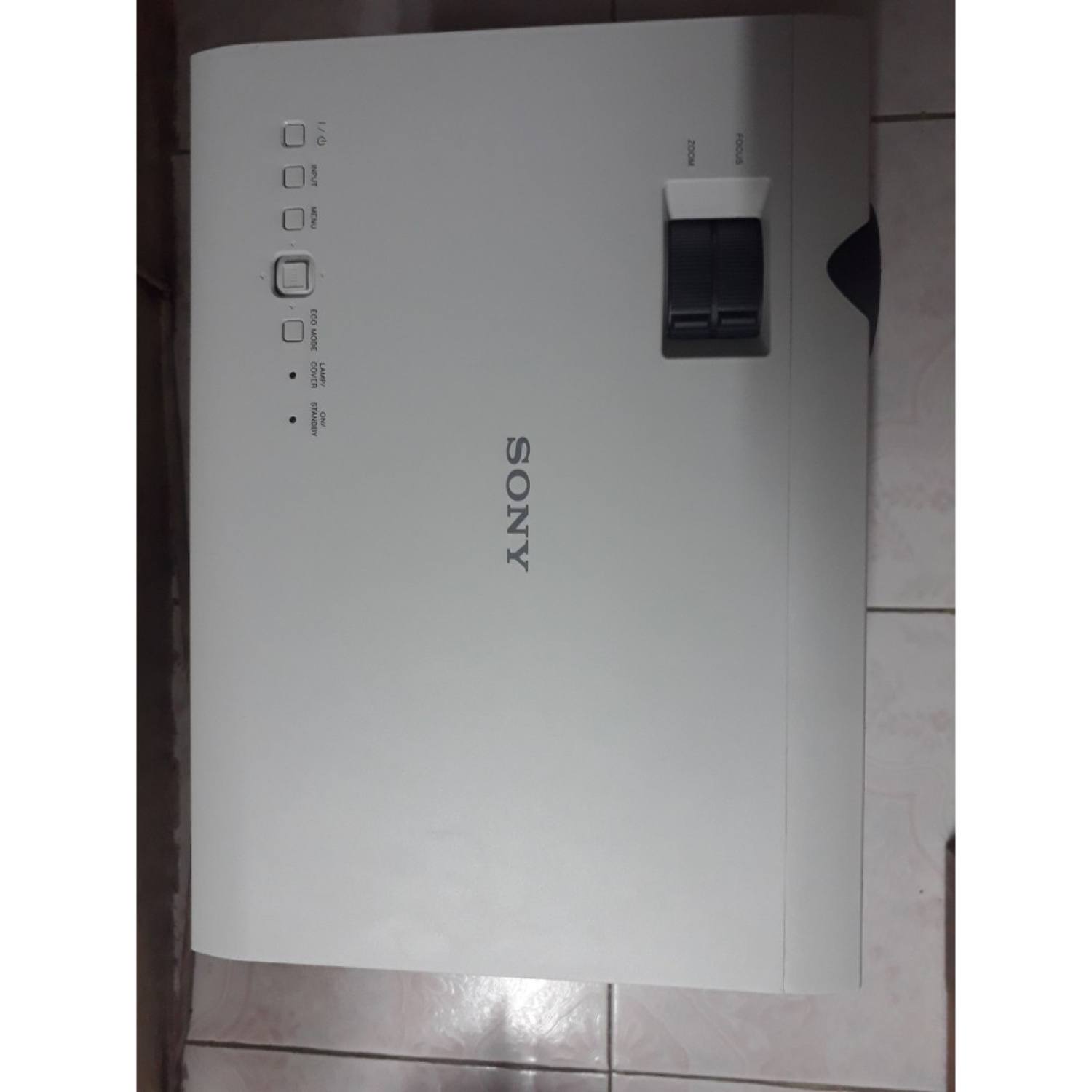 Máy chiếu cũ sony VPL - DX122 cổng HDMI