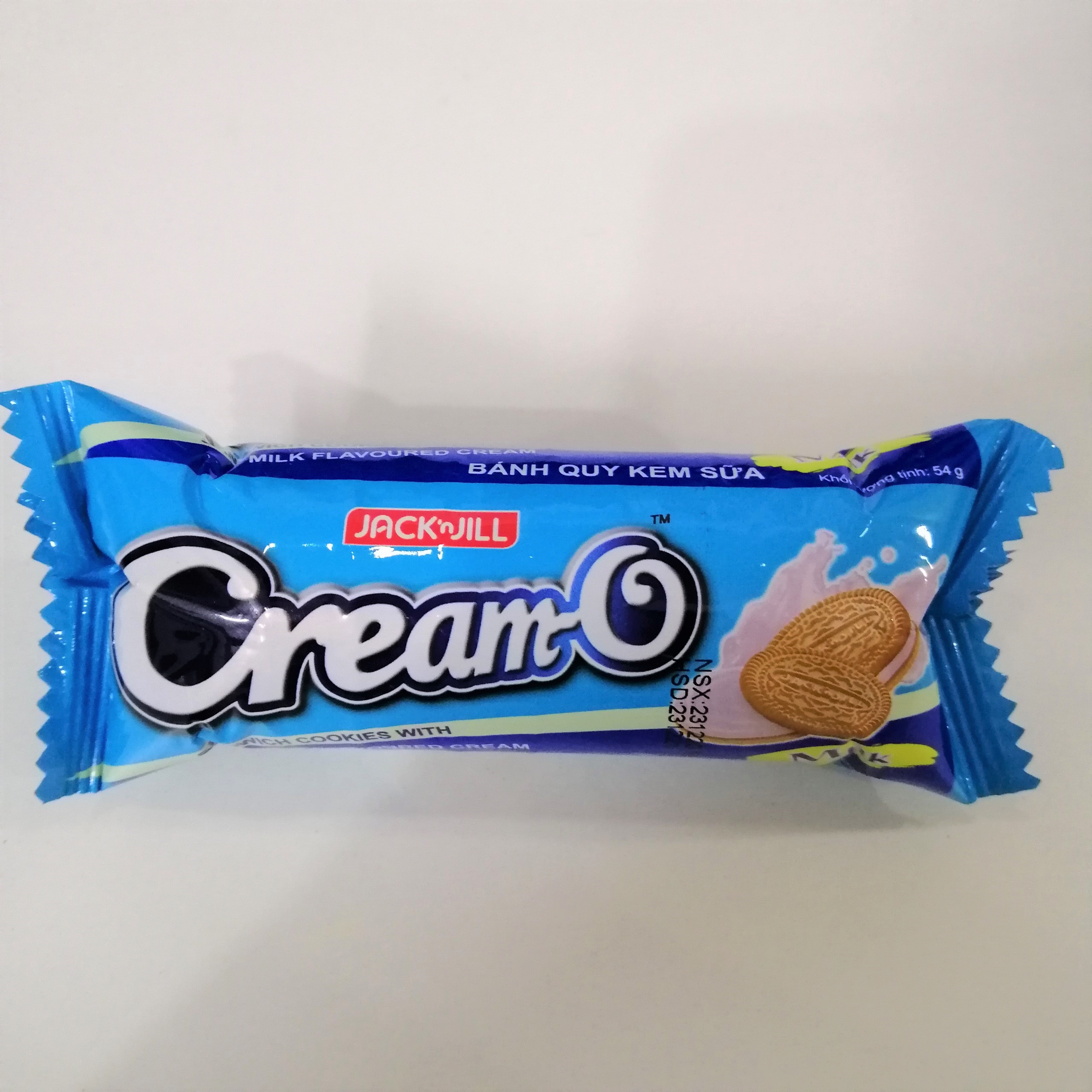 Bánh Quy Cream-O Kem Sữa (Cây 54g - Xanh Nhạt)