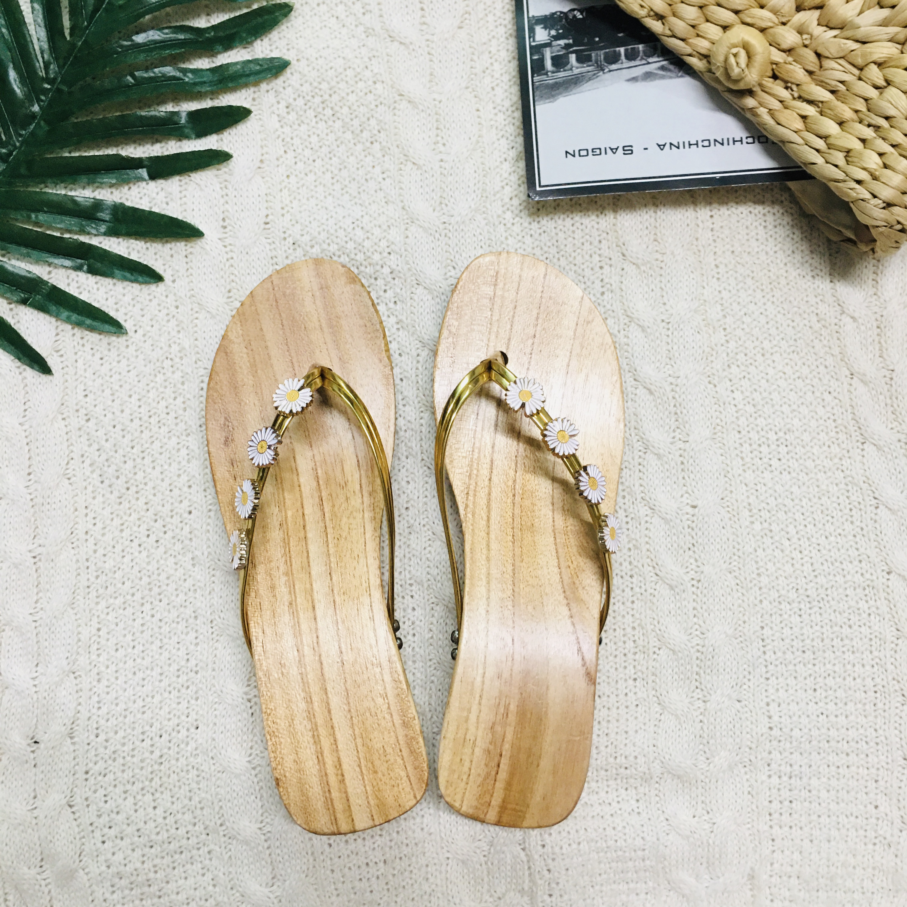 [HCM]GUỐC GỖ MỘC QUAI HOA KẸP CAO 5CM