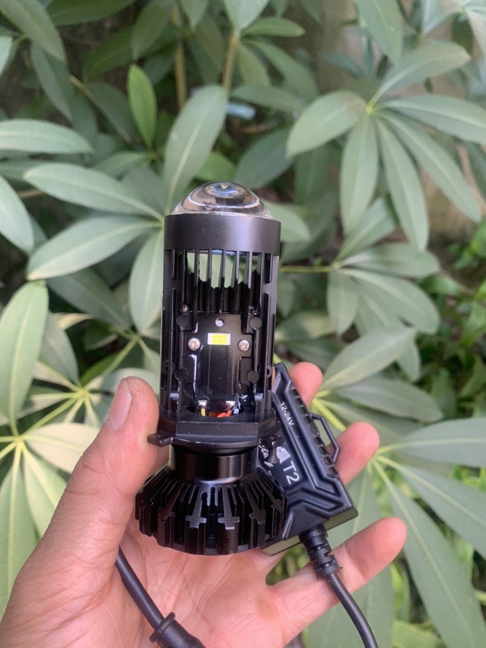 Đèn Led Bi Cầu T2 Chân H4 KínhTím Siêu Sáng