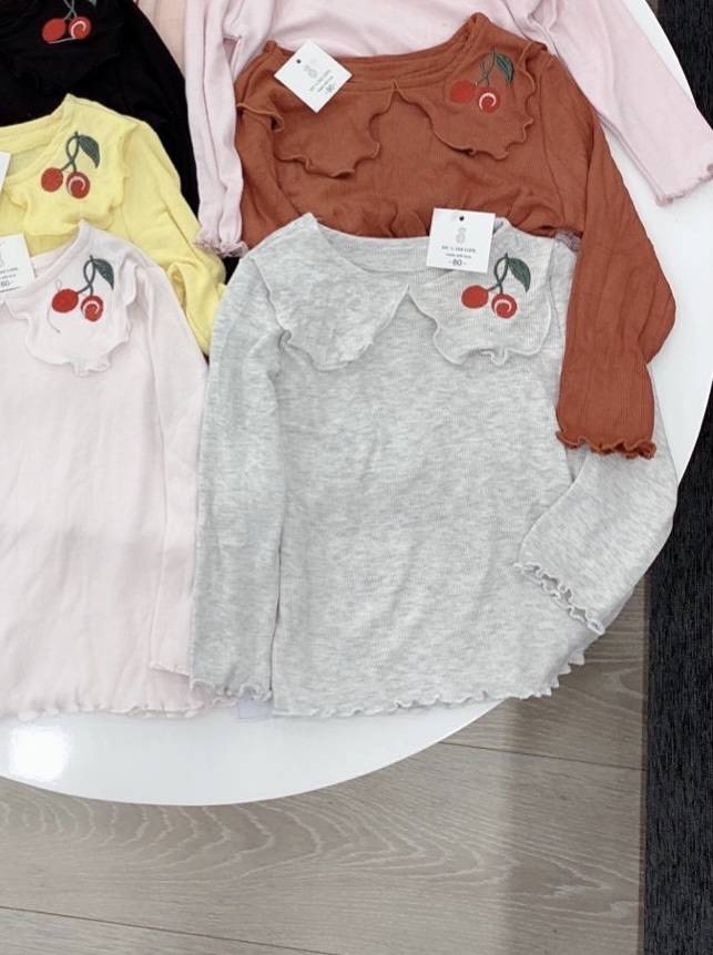 [Hoàn Tiền 6%] Lyvyshop - Áo dài tay cổ sen thêu Cherry siêu dễ thương cho bé gái từ 09-26kg