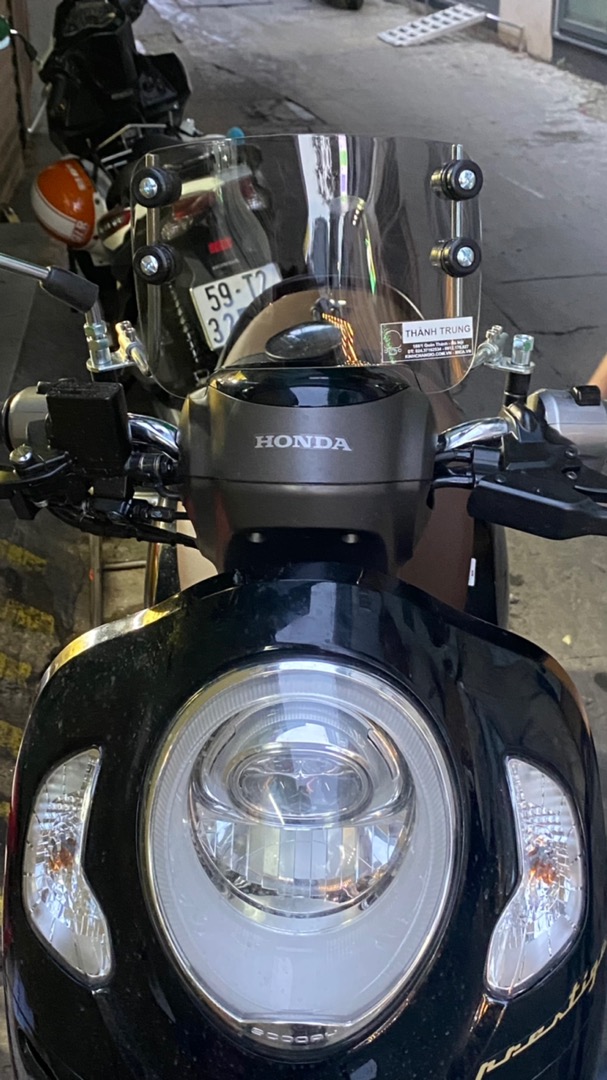 Kính chắn gió xe máy Honda Scoopy thời trang