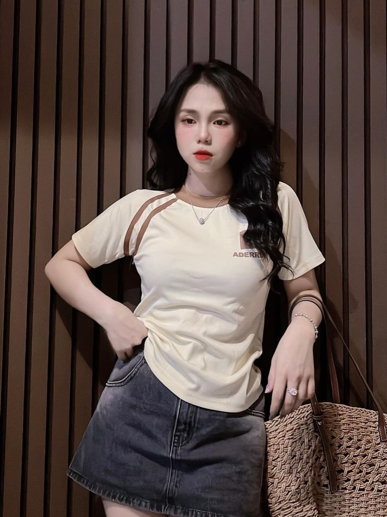 Áo thun dáng ôm nhẹ babytee hai sọc trước ( mã chữ B )