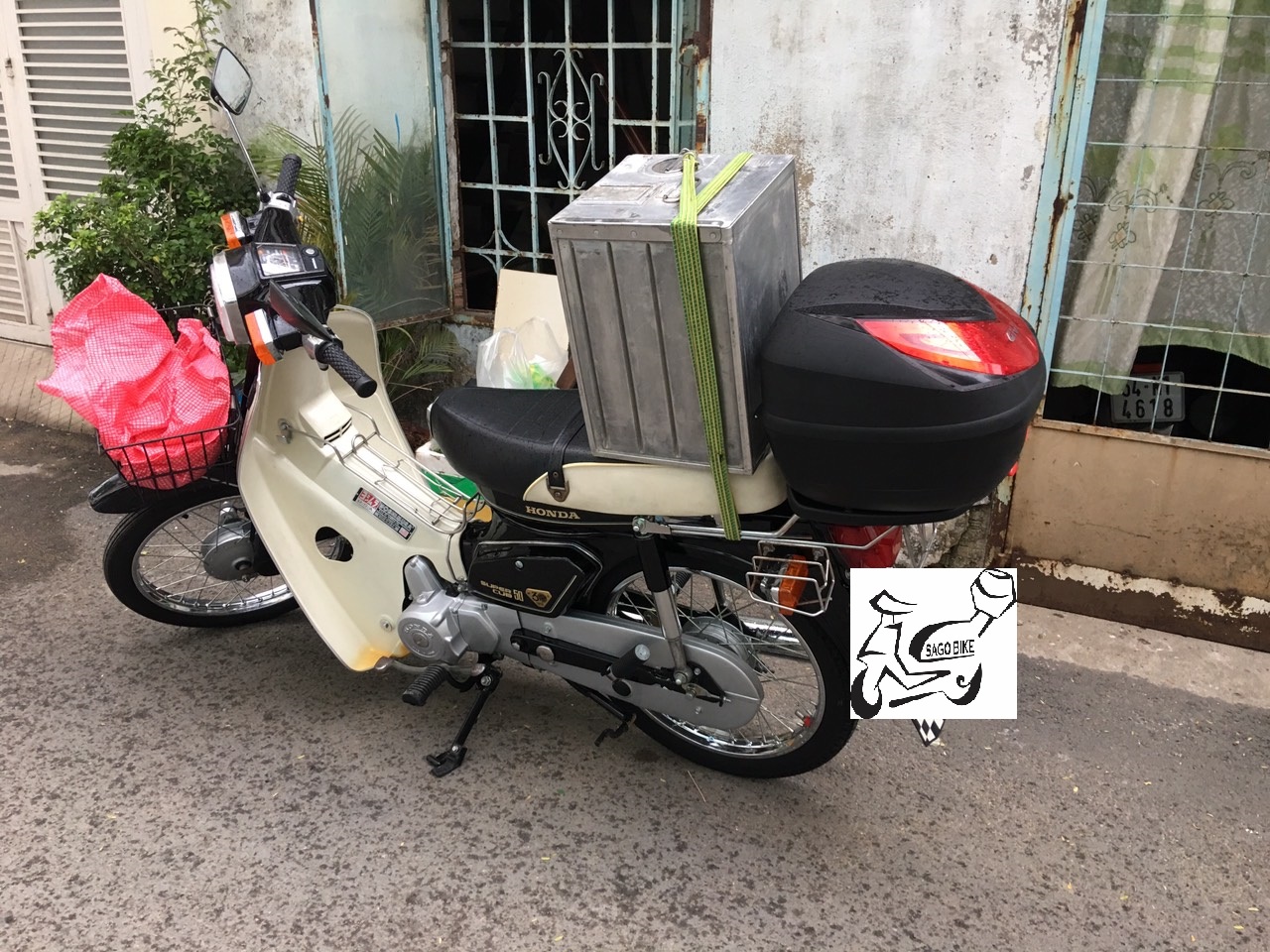[HCM]Thùng xe Cub mẫu Givi E250N kèm đế và bát gắn