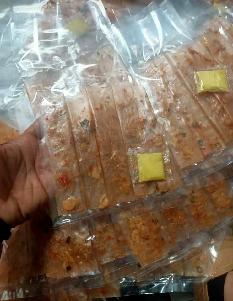 Bánh tráng dẻo tôm cuộn hành phi siêu ngon